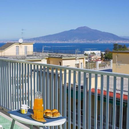 Super Attico Vista Mare Con Piscina Διαμέρισμα Σορέντο Εξωτερικό φωτογραφία
