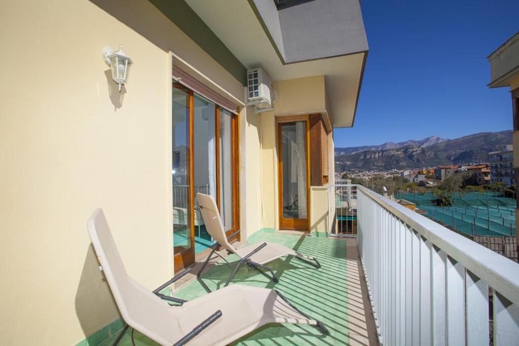 Super Attico Vista Mare Con Piscina Διαμέρισμα Σορέντο Εξωτερικό φωτογραφία