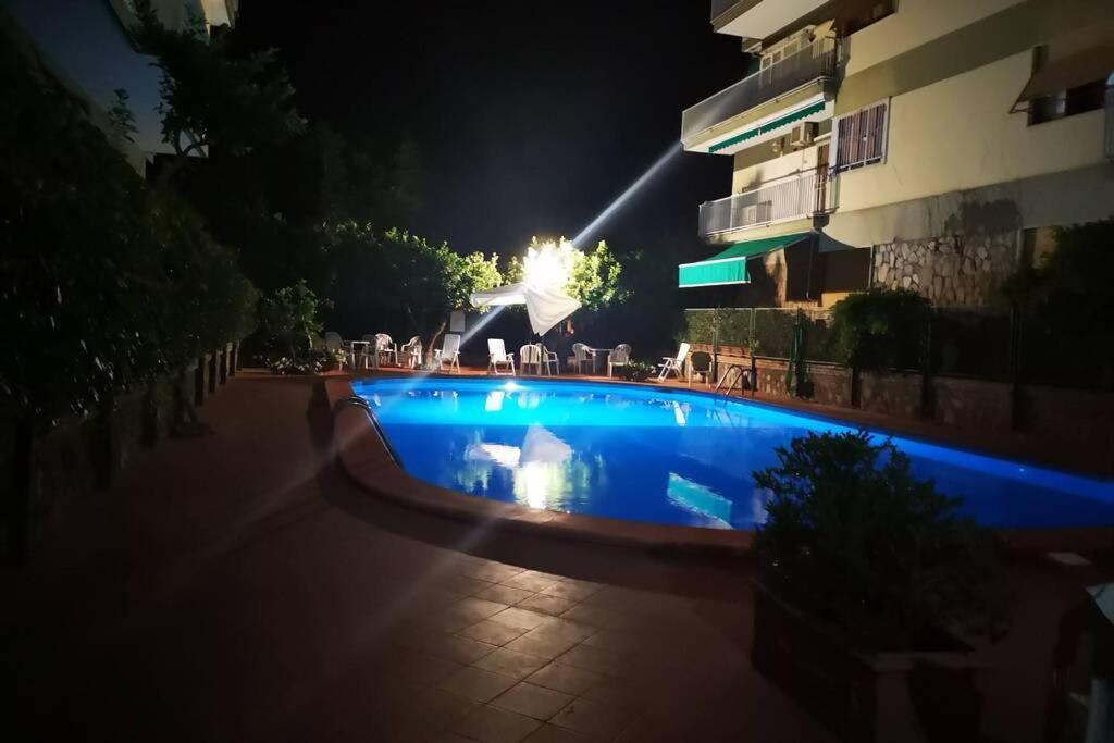 Super Attico Vista Mare Con Piscina Διαμέρισμα Σορέντο Εξωτερικό φωτογραφία
