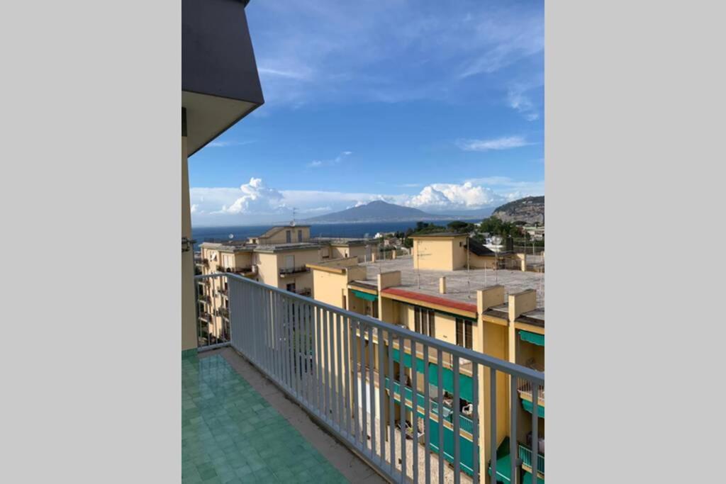Super Attico Vista Mare Con Piscina Διαμέρισμα Σορέντο Εξωτερικό φωτογραφία