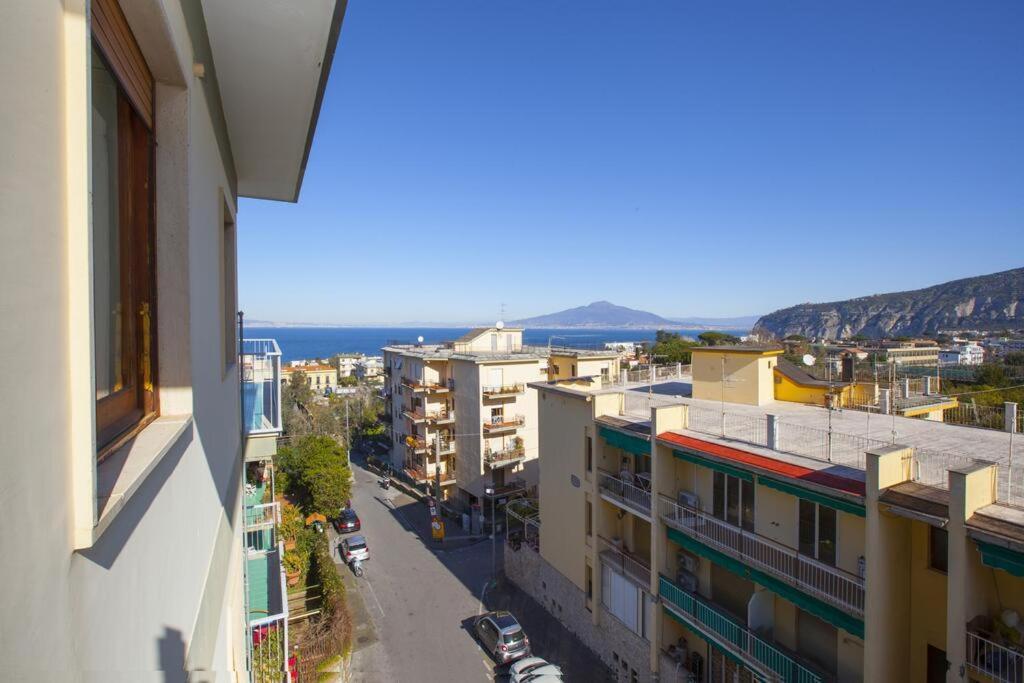 Super Attico Vista Mare Con Piscina Διαμέρισμα Σορέντο Εξωτερικό φωτογραφία